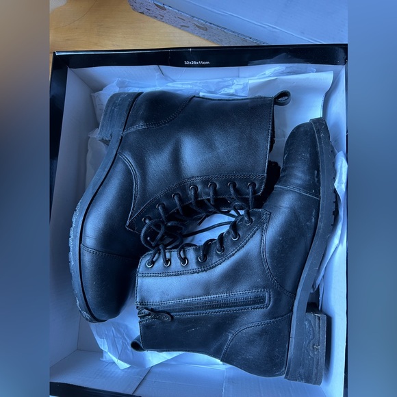 Artica Black Leather Boots - Picture 3 of 5